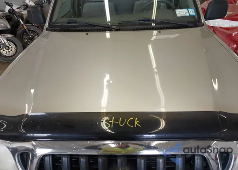 2002 Toyota Tacoma Base V6 из США, поврежденный, VIN 5TEWN72N72Z109782